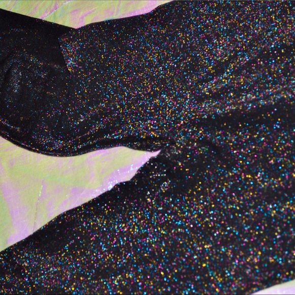 Glitter Bomb Leggings - Picture 4 of 8
